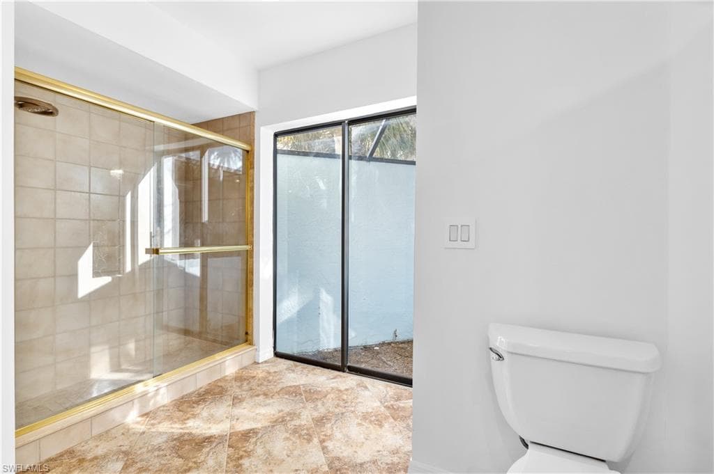 12331 Oak Brook CT-21
