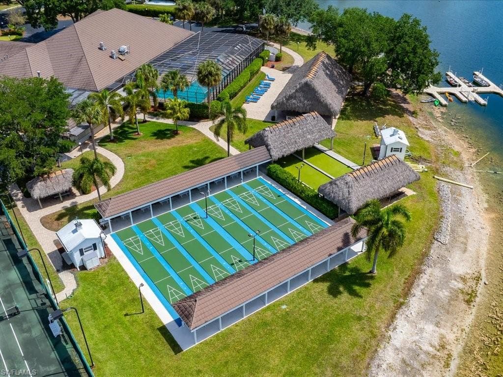 1022 Crystal Lake DR-11