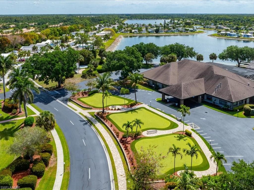 1022 Crystal Lake DR-9