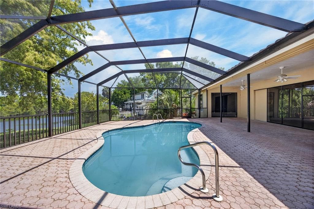 7214 Hendry Creek DR-35