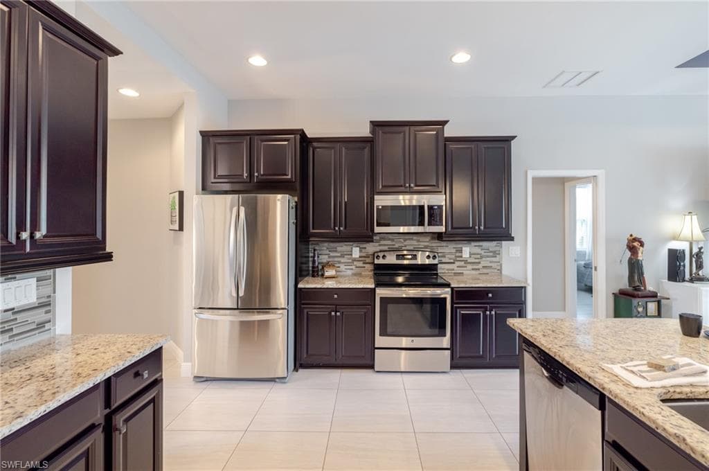 3021 Scarlet Oak PL-10