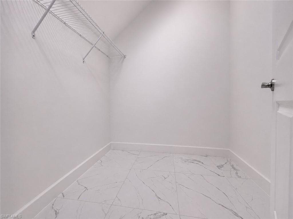 12236 Red Pine PL-33