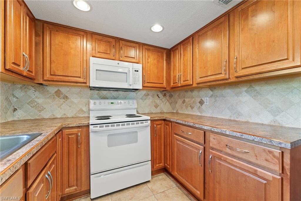 256 Cumquat RD NW-13