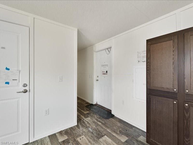 1038 Canopy LN-9