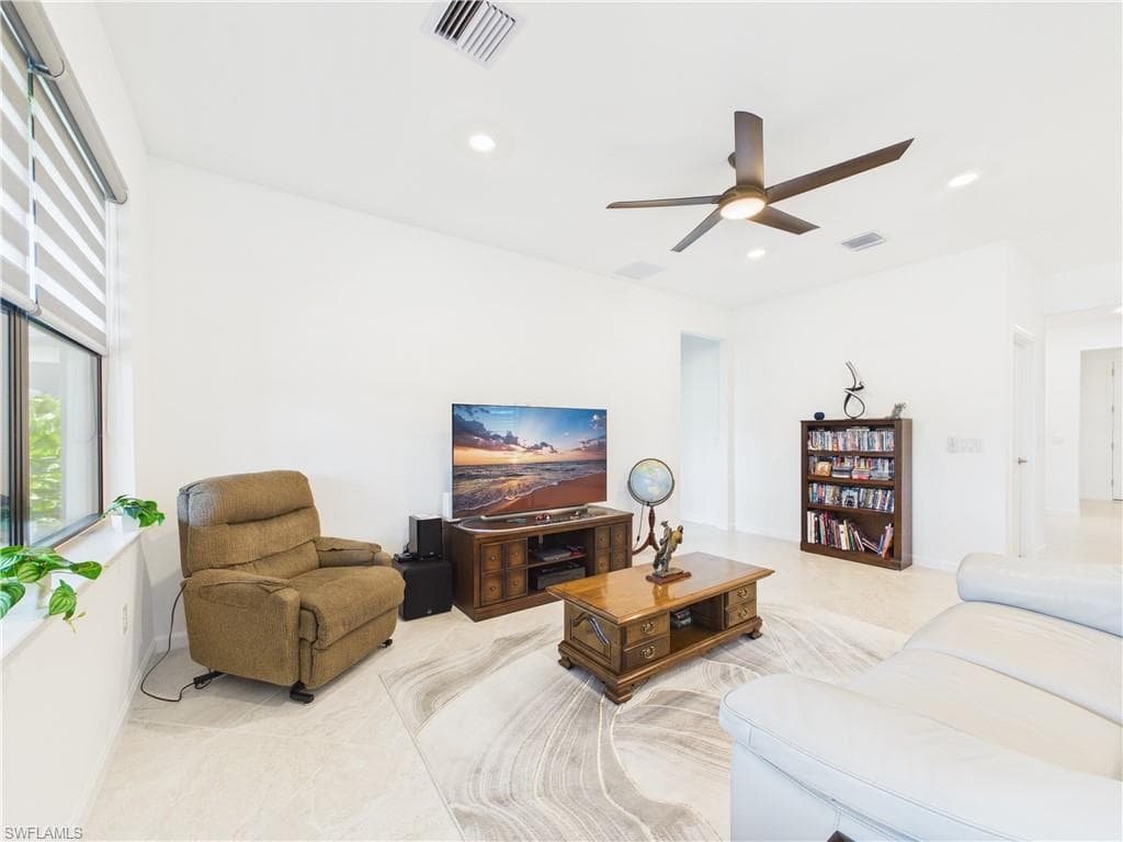 5613 Celebration DR-25