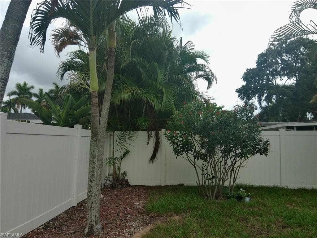 1443 Ricardo AVE-24