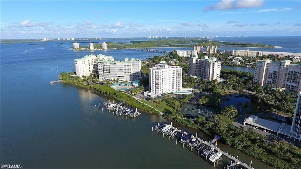 4142 Bay Beach LN 302-2