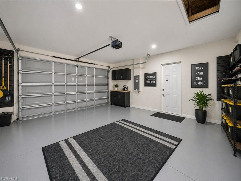 2515 Sunniland BLVD-30