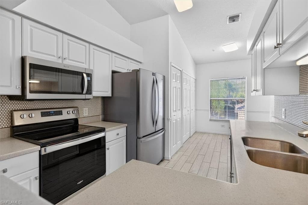 25730 Lake Amelia WAY 202-2