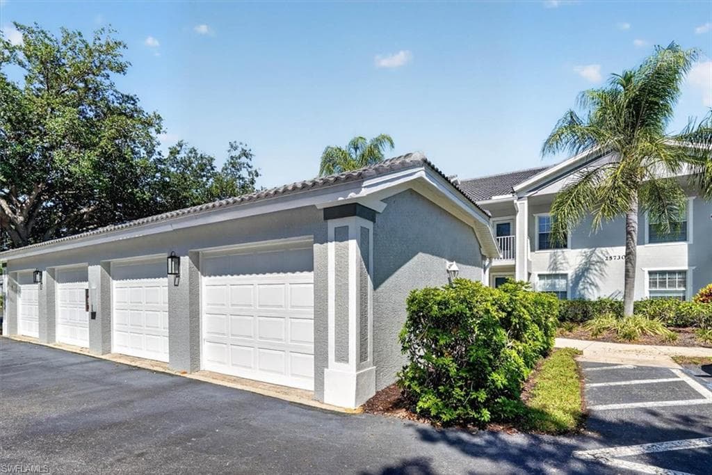 25730 Lake Amelia WAY 202-35