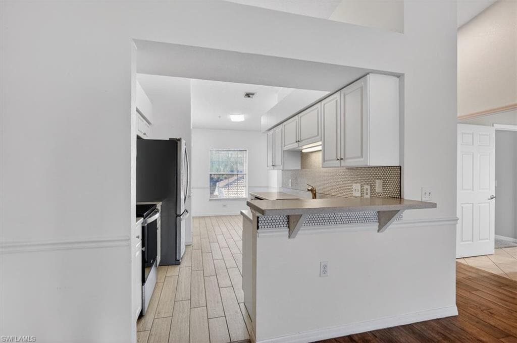 25730 Lake Amelia WAY 202-18