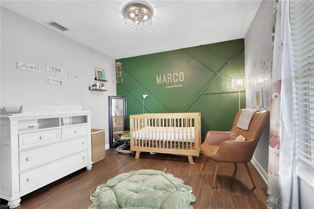 3300 Valencia DR-18