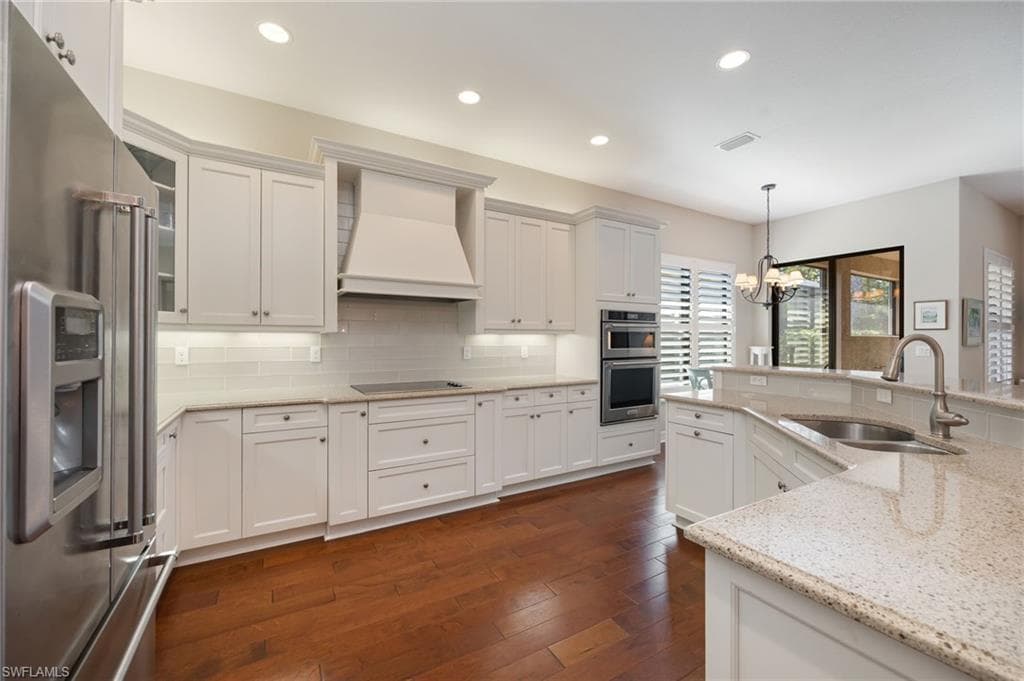 13736 Luna DR-5