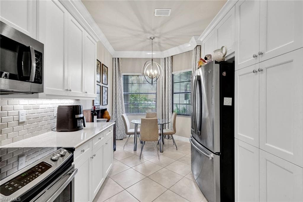 13423 Silktail DR-6