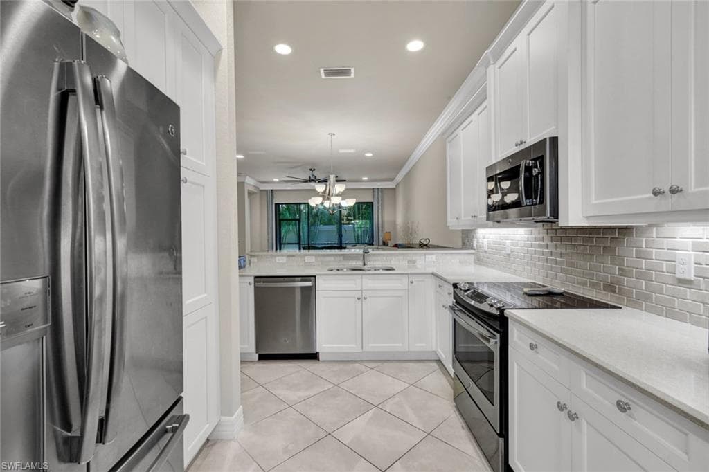 13423 Silktail DR-7