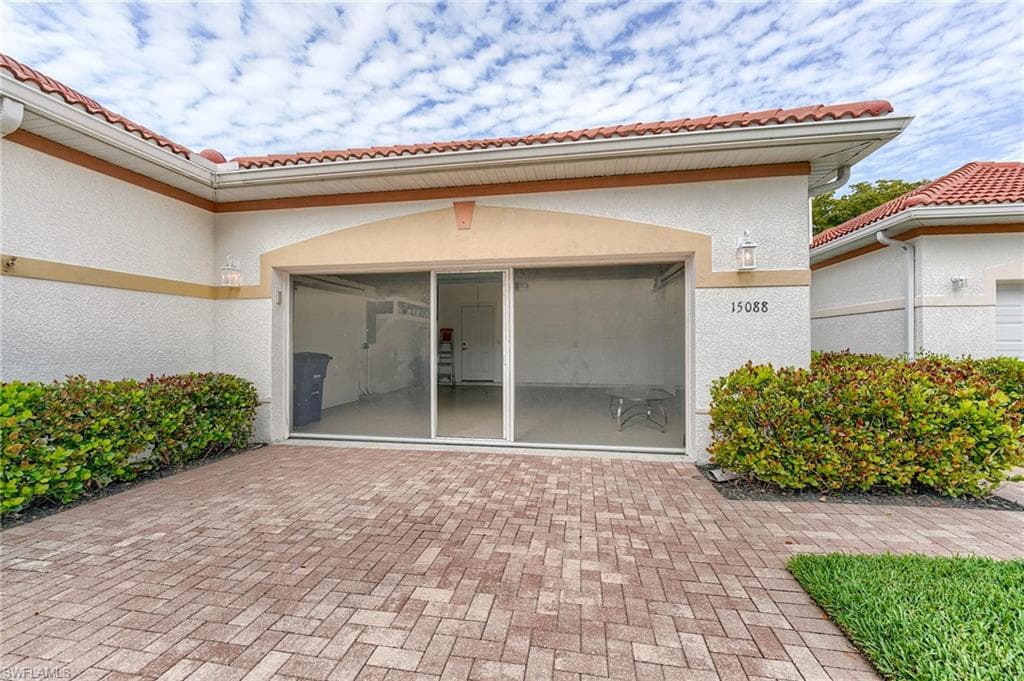 15088 Stella Del Mar LN-40