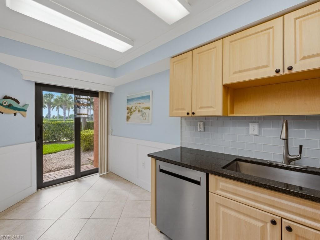 1512 Mainsail DR 5-3
