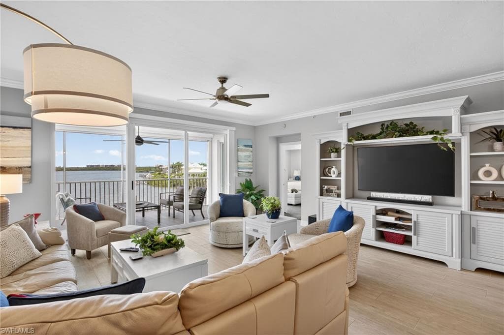 4975 Bonita Beach RD 304-4