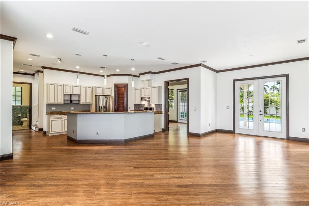 1358 Hopedale DR-5