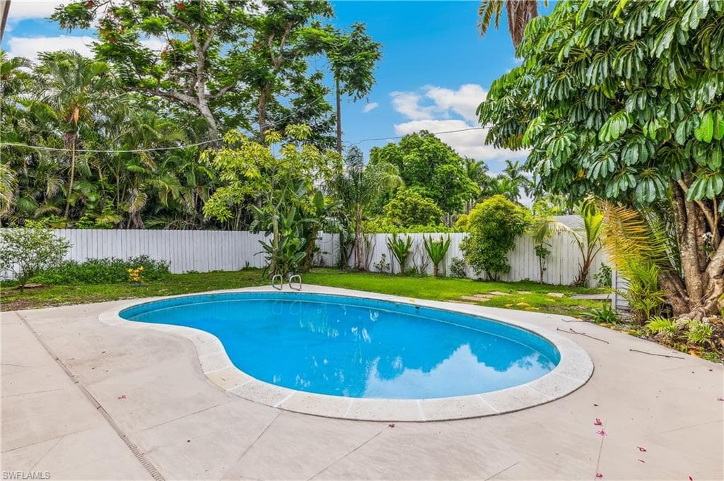 1358 Hopedale DR-25