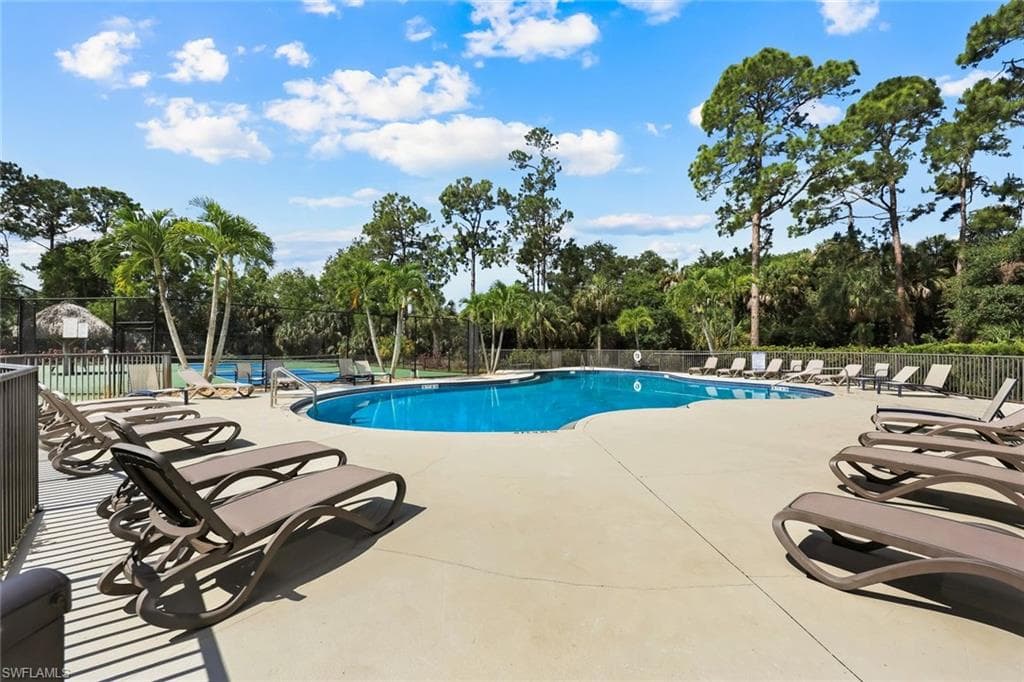 1221 Briarwood CT-20
