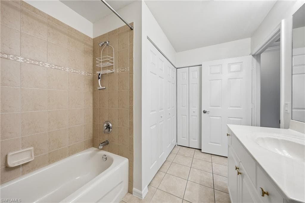 3976 Bishopwood CT E 3-102-20