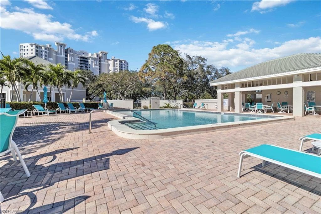 1001 Arbor Lake DR 202-32