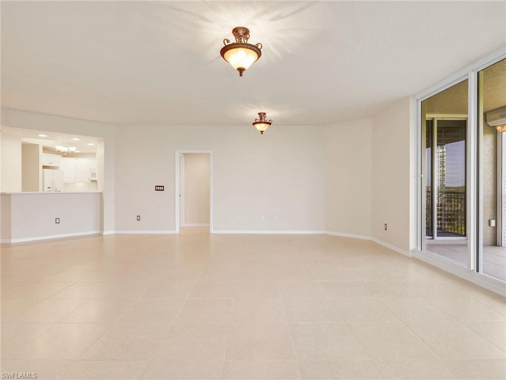 1001 Arbor Lake DR 202-10