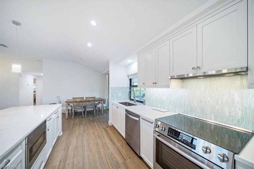 148 1st ST-14