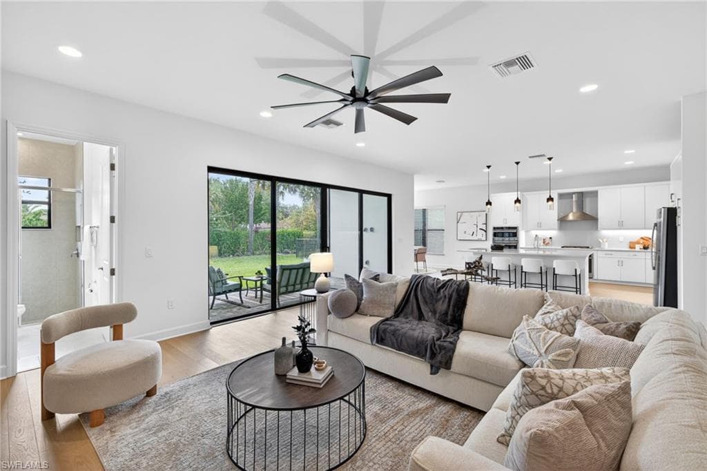 21072 Teak Tree TER-24