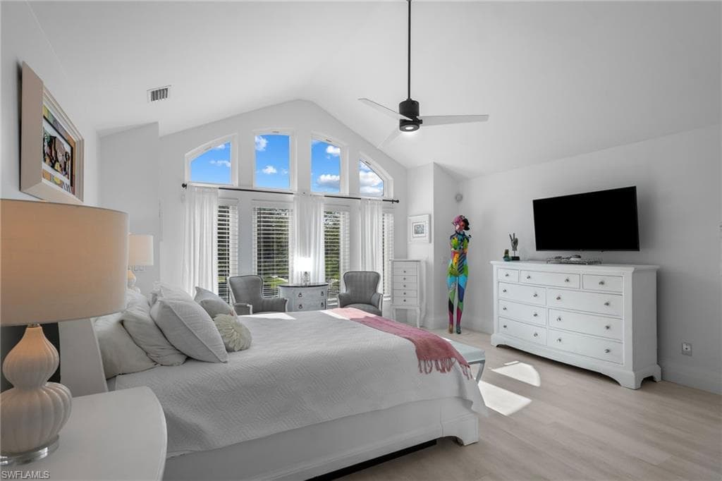 5700 Waxmyrtle WAY-22
