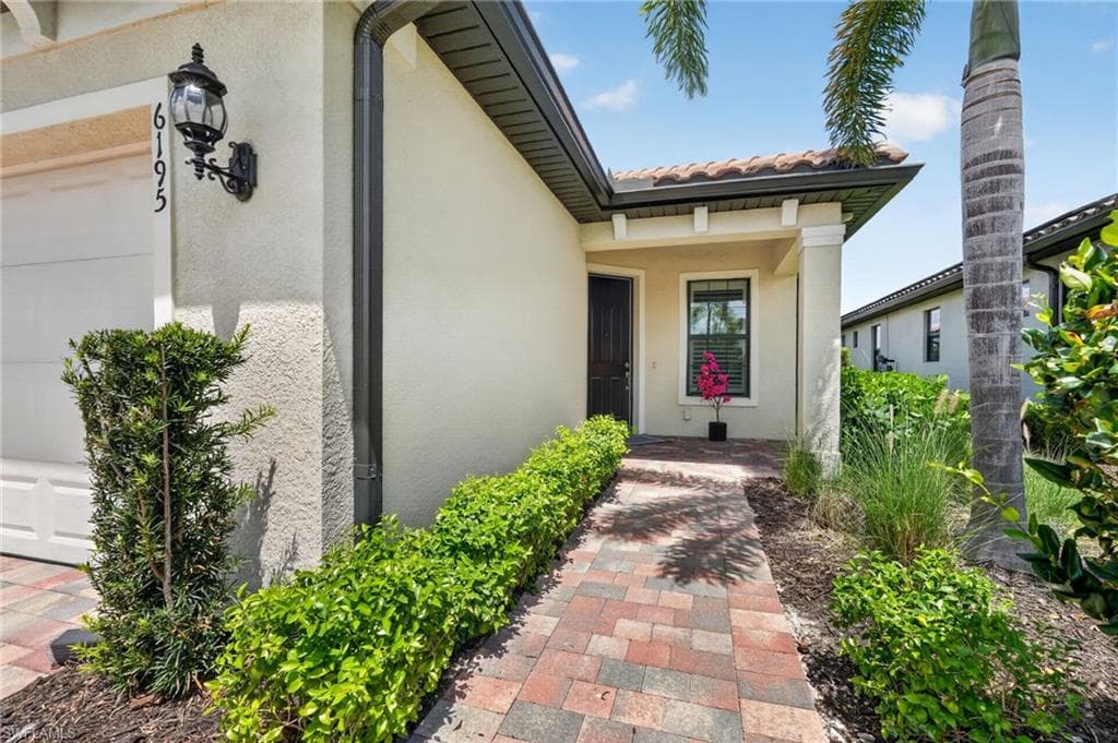 6195 Revelry CT-2