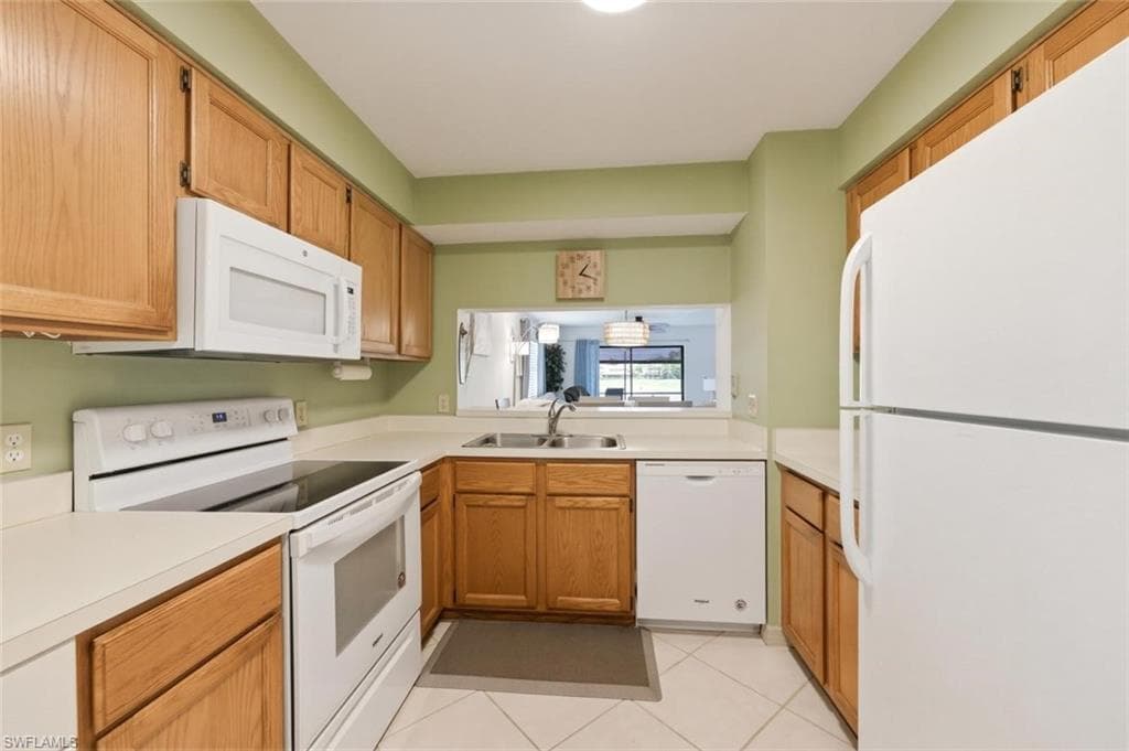 7220 Coventry CT 208-11