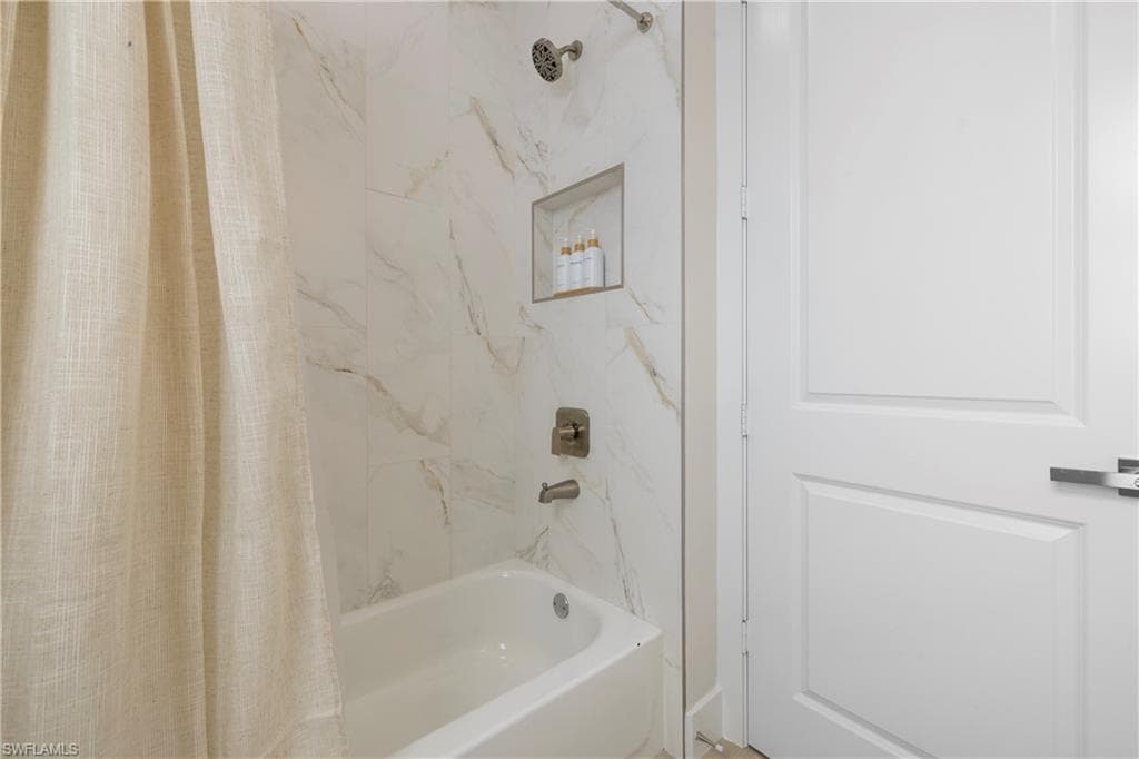 2533 Storter AVE-29