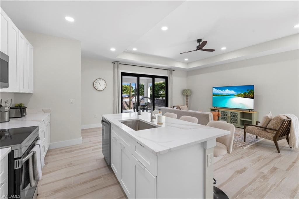 2533 Storter AVE-17