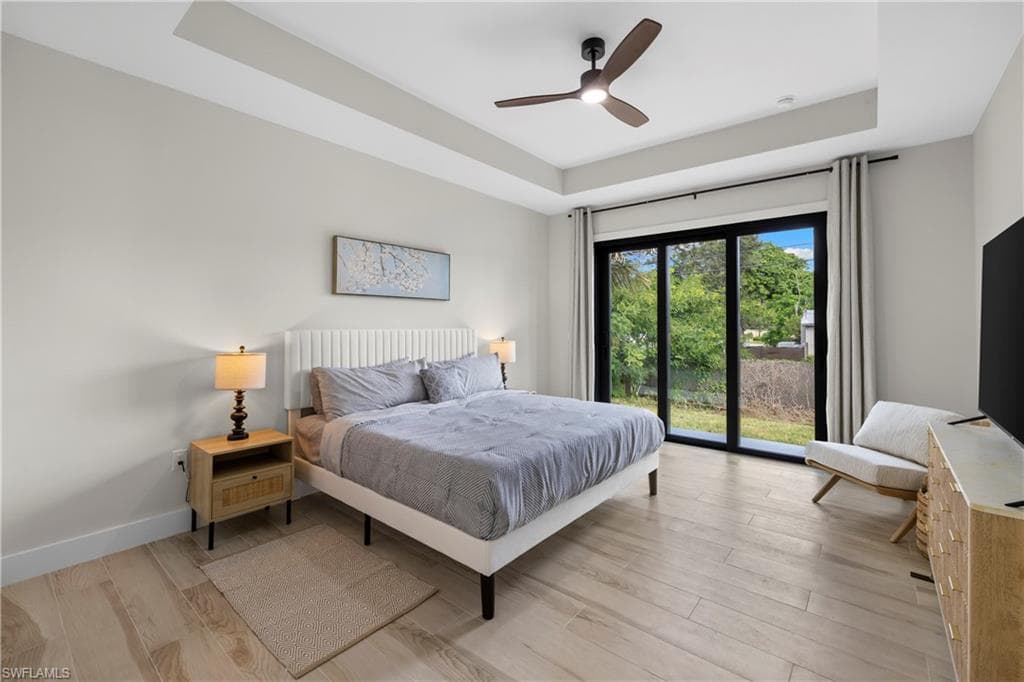 2533 Storter AVE-20