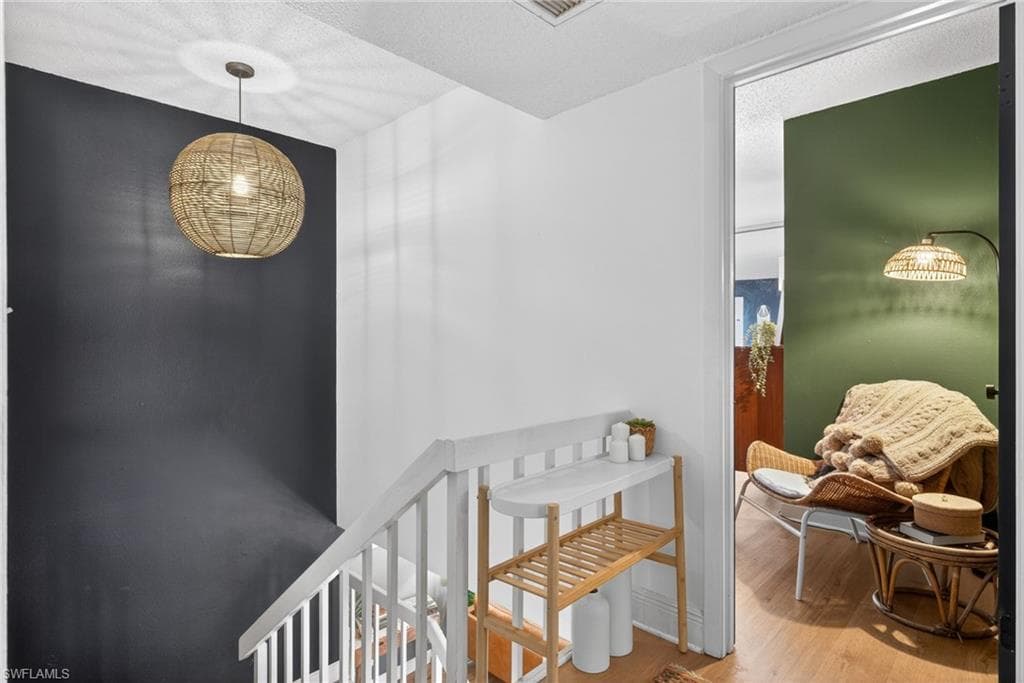 1466 Park Shore CIR 3-16