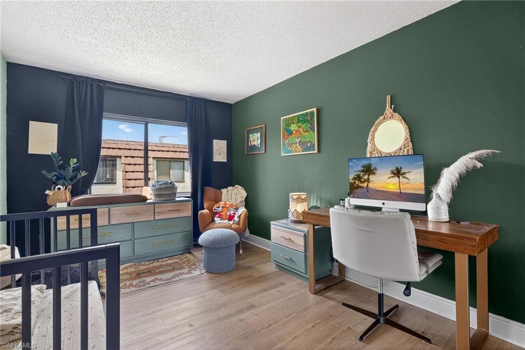 1466 Park Shore CIR 3-23
