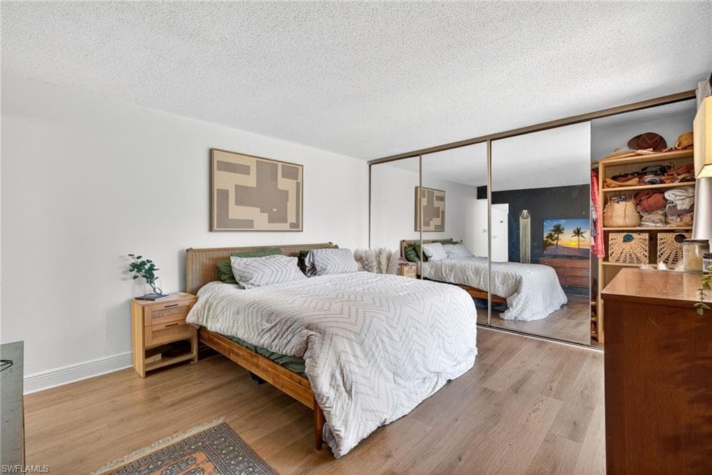 1466 Park Shore CIR 3-17