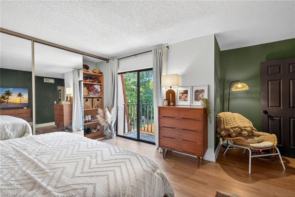 1466 Park Shore CIR 3-18