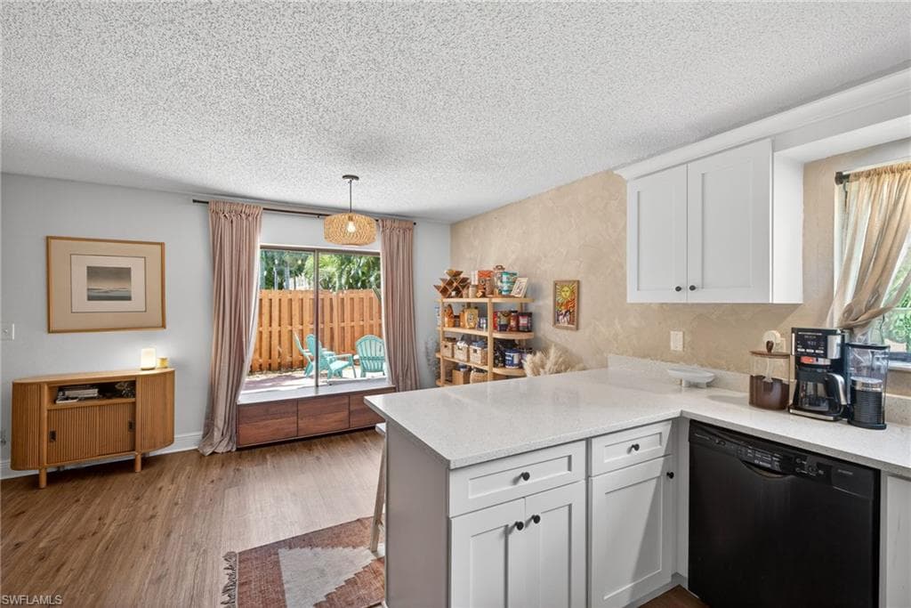 1466 Park Shore CIR 3-7