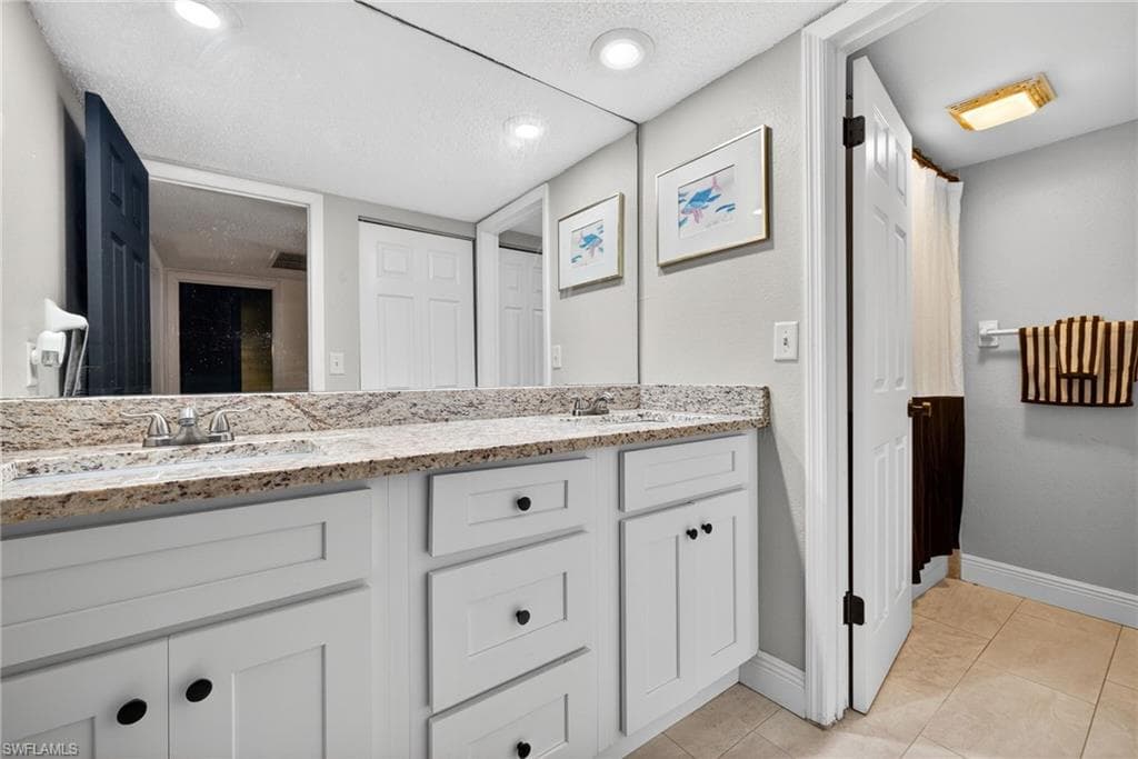 1466 Park Shore CIR 3-20