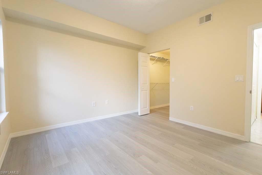 11521 Villa Grand 911-16