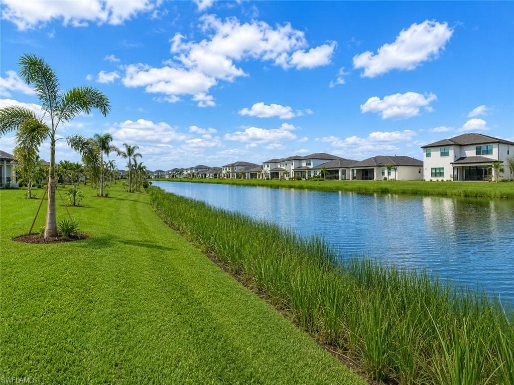 20921 Thistle Leaf LN-5