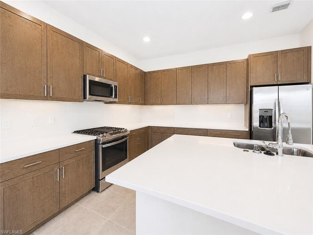 20921 Thistle Leaf LN-12