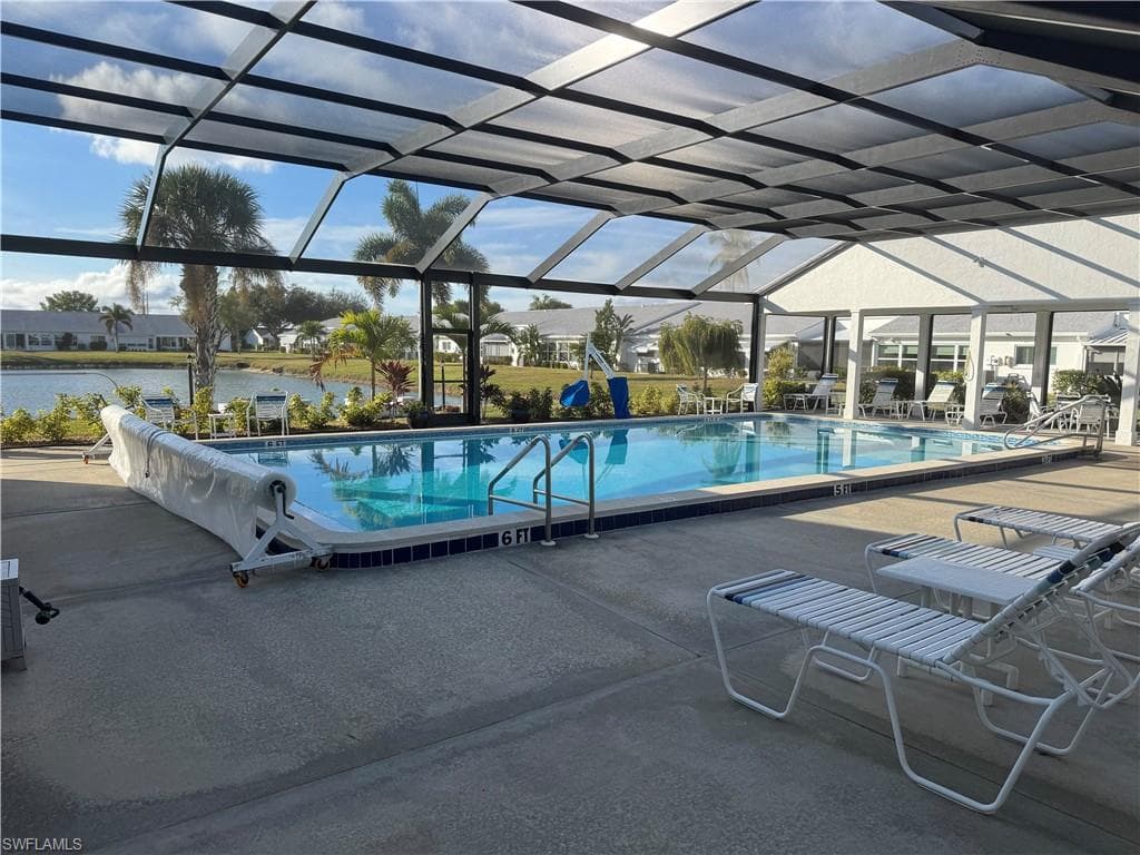 1513 Edgewater CIR-22