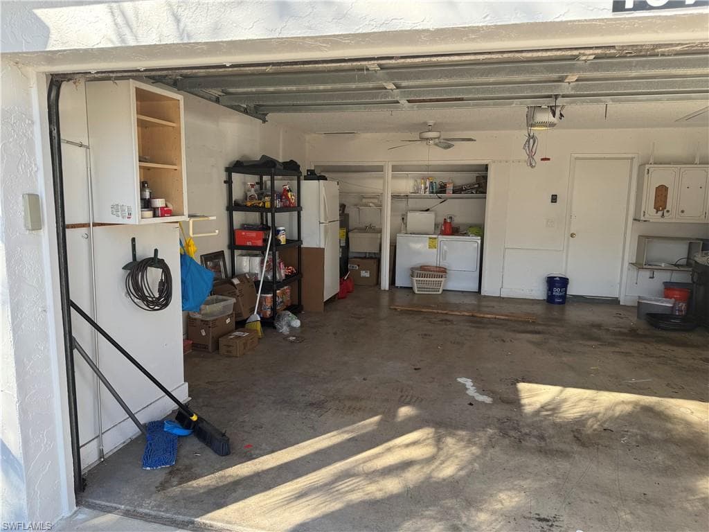 1513 Edgewater CIR-26