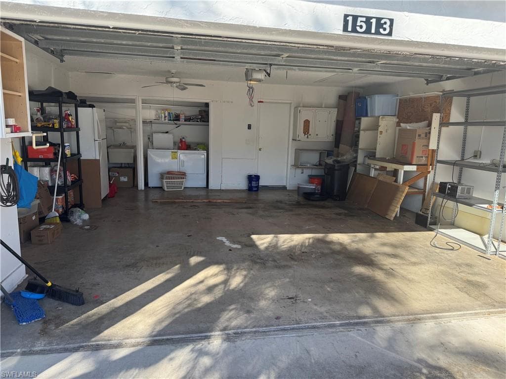 1513 Edgewater CIR-27