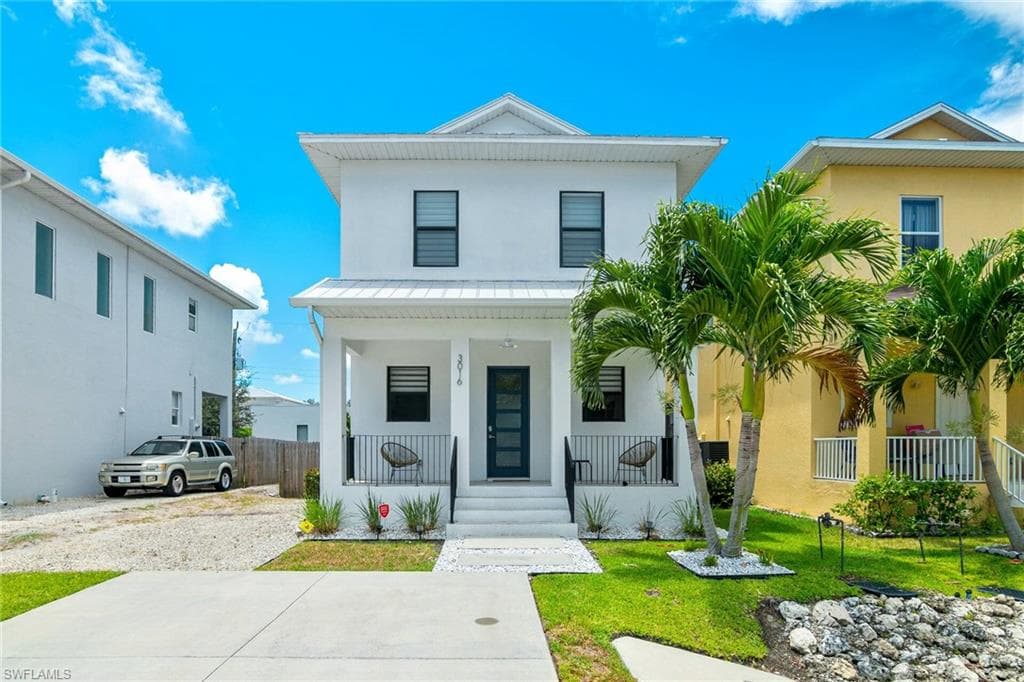 3016 Van Buren AVE-1