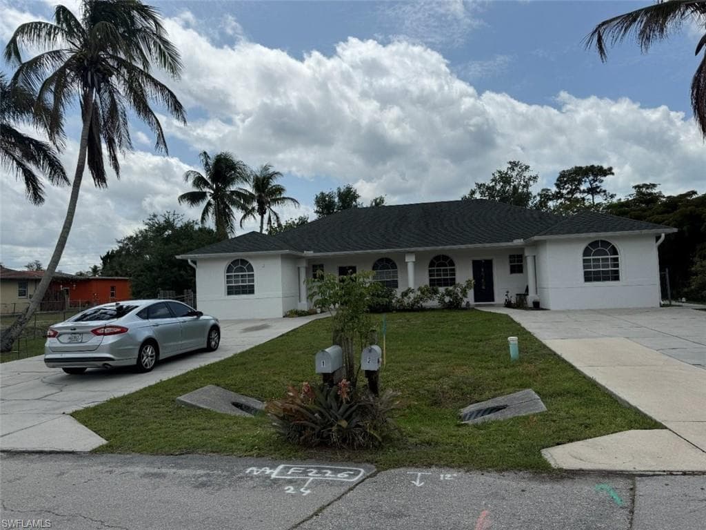 2500 Storter AVE-43